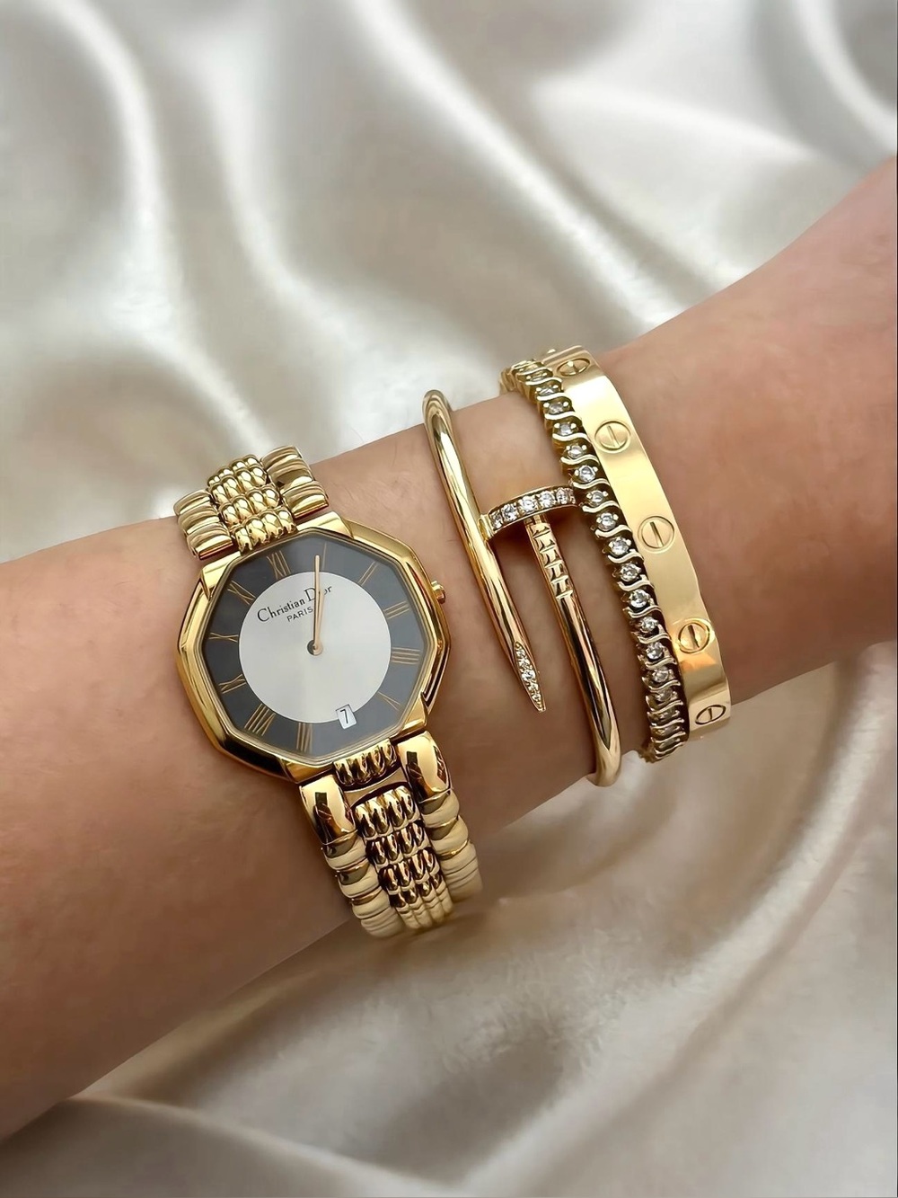 AUTHENTIC VINTAGE CHRISTIAN DIOR GOLD WATCH